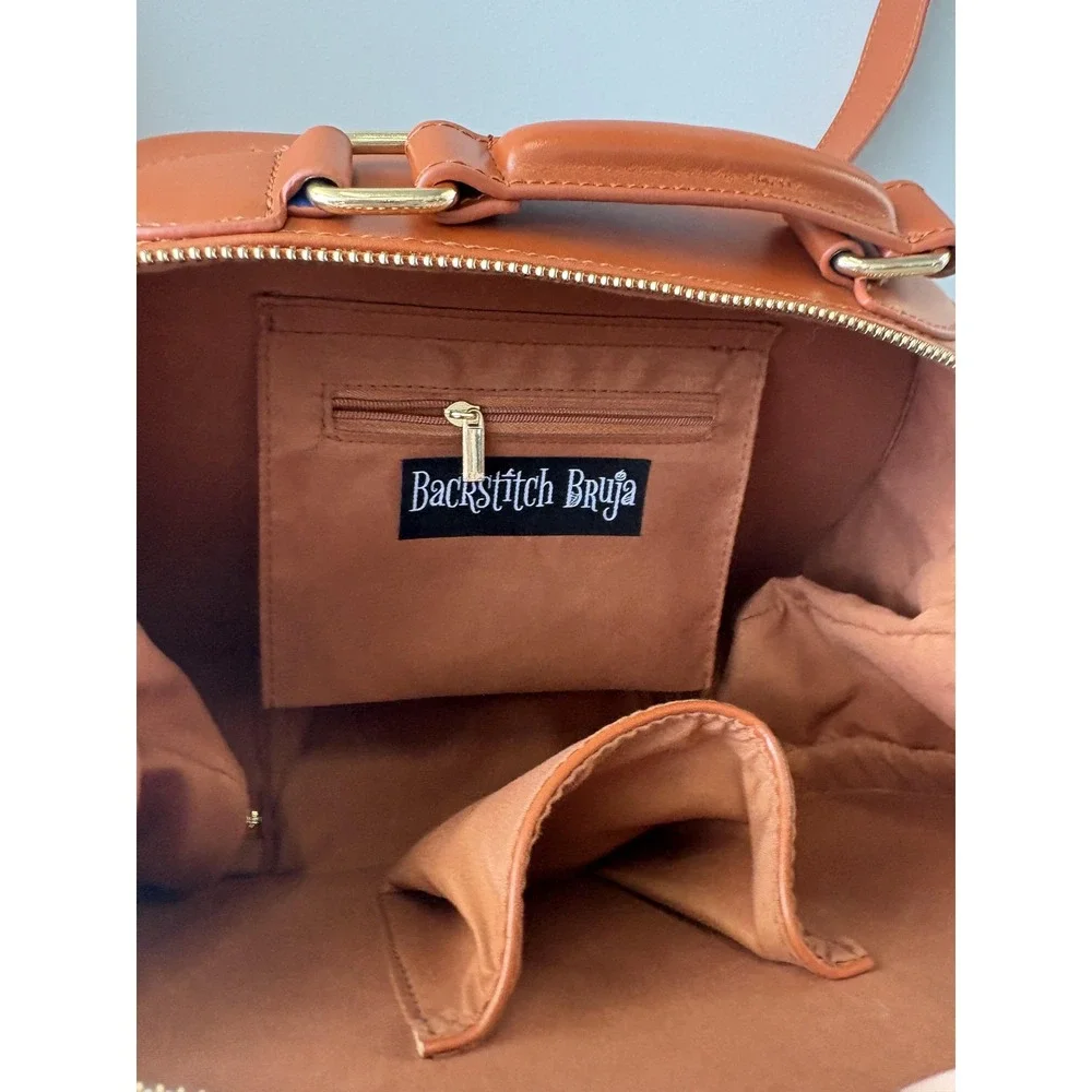 Backstitch Bruja brand backstitch
